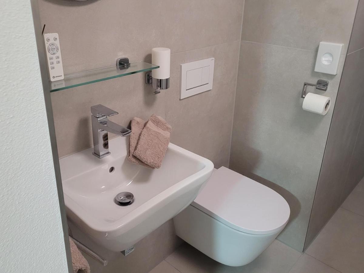 I24Rooms - Gaestezimmer Mit Eigenem Garten Legau Exteriér fotografie